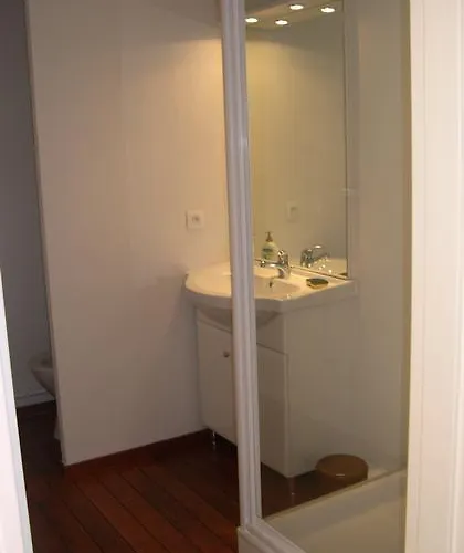 F2 Le Lavezzi Apartment *